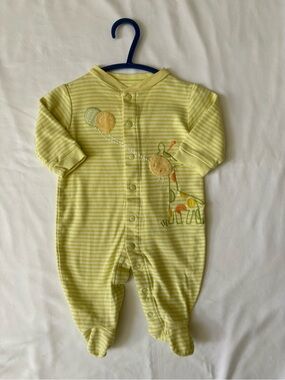 🚙 Baby Boy Yellow Striped Footie with Giraffe Embroidery